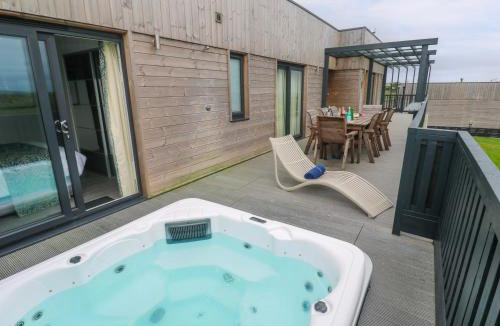 Portreath House | Dahlia