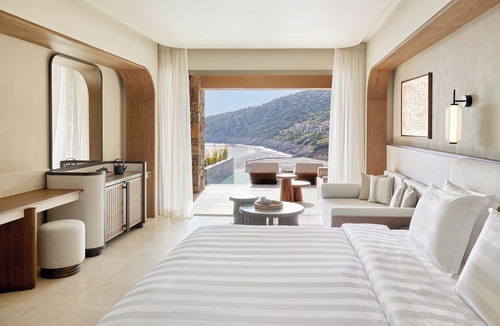 Vathi Resort | Daios Cove