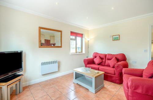 Brightlingsea House | Dairy Cottage
