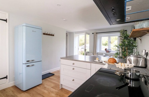 Littlebredy Cottage | DAIRY COTTAGE, pet friendly, character holiday cottage in Abbotsbury