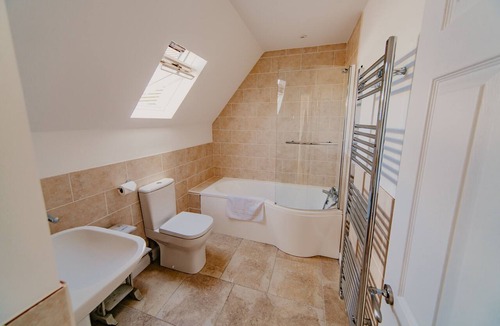 Yarmouth House | Dairymans Cottage @ Tapnell Farm