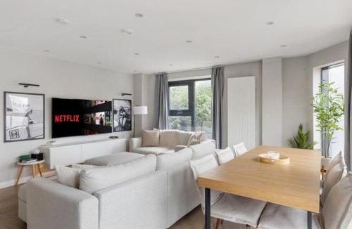 Livesey Apartment | DAISI - 1 stop to London Bridge