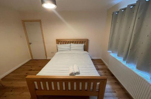 Oakleigh House | Daisy