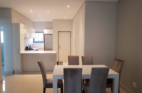 Sandown Apartment | Daisy Place