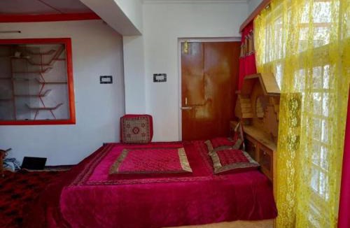Srinagar House | Dal Point View