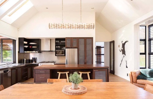 Lower Shotover House | Dalefield Hideaway | Hot Tub & Mountain Views