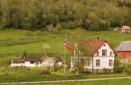 Dalsbygda House | Dalhus - House with jacuzzi
