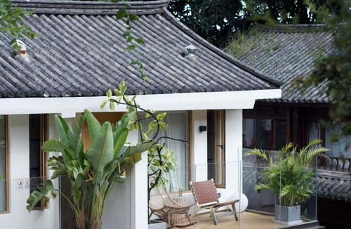 Dali Ancient Town Hotel | Dali Ancient City Pedestrian Street Meishu B & B (Red Longjing Shop)