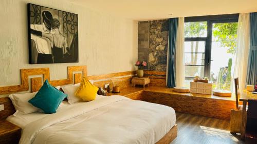 Shuanglang Hotel | Dali Shuanglang seven fun lake view guesthouse