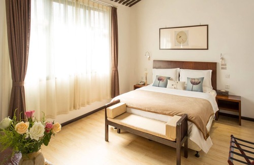 Dali Ancient Town Bed & Breakfast | Dali Yanyuan Mountain Retreat（大理晏清山居客栈)