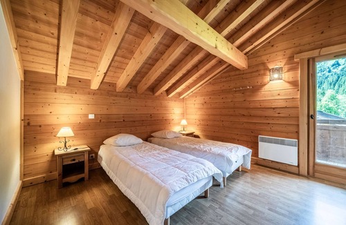 Morzine Ski Chalet | Dalle Cachee: Typical and charming chalet 4 bedroom/2 bathroom
