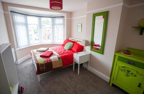 Higher Walton House | Dalmore - Quiet residence with long driveway at M6 Preston