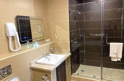 Enugwu Ukwu Hotel | Dalobi Hotel