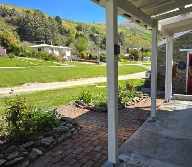 Roxburgh House | Dalton's Deed