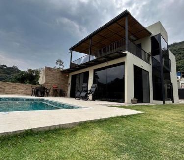 Tena House | Dalusa House