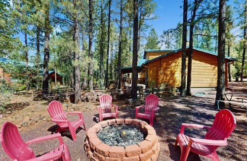 Pinetop House | Dam Fun Cabin