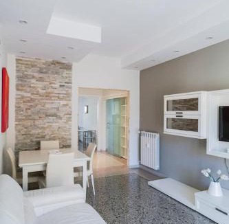 Quartiere XVII Trieste Apartment | Damagi Home