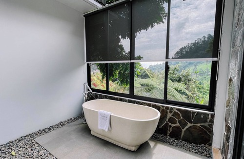 Ciloto Hotel | Damar Langit Resort