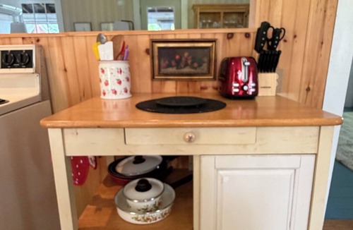 Jefferson Cabin | Damariscotta Lakefront Cottage perfect for a relaxing getaway