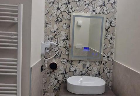 San Faustino-Madonnina-Quattroville Apartment | Damhomeitaly