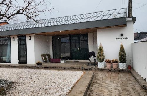 Damyang Bed & Breakfast | Damonga
