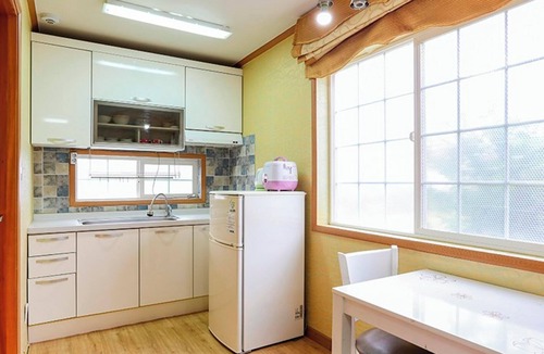 Wonyul-ri House | Damyang Daesupyeohaeng Pension
