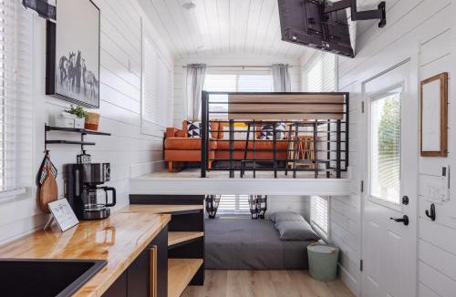 Apple Valley House | Dana Blue
