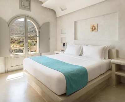 Finikia Hotel | Danae Suites Santorini