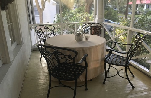 Beaufort House | Danas Cottage located near the Historic part of Beaufort