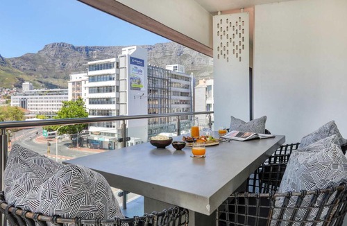 Cape Town City Centre Apartment | Danbury on Loop - Designer Apartment in Cape Town