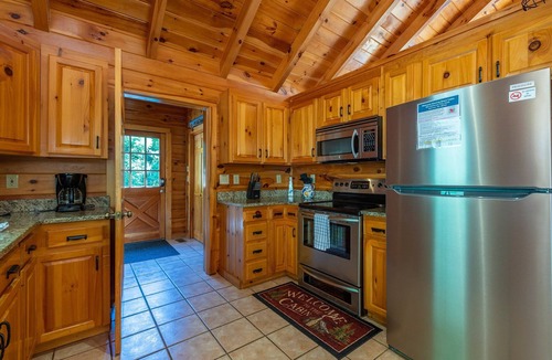 Old Fort Cabin | Dancing Bears Cabin | Breathtaking Sunrise Mountain Views!
