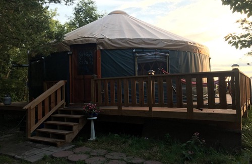 Gibbon Apartment | Dancing Crane Writing Center and Artist Retreat Eco Yurt