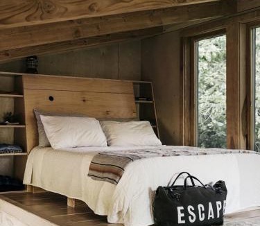 East Glacier Park Village House | Dancing Lady Mountain Haven