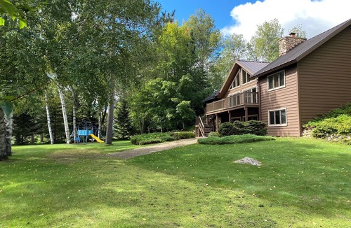 Presque Isle House | Dancing Loon Hideaway at Turtle Lake