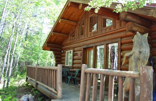Winthrop House | Dancing Wolf Cabin: Two Bedroom