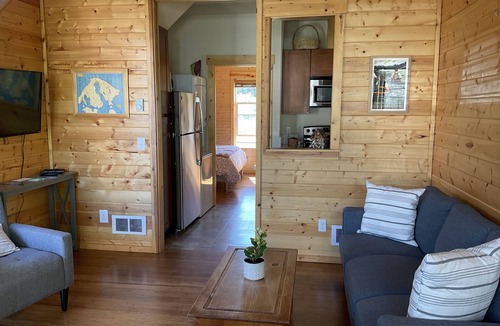 Eastsound Cottage | Dandelion Cottage in the heart of Eastsound