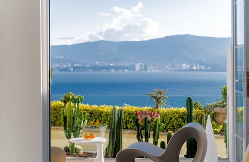 Dali Hotel | Dandi Seaview Resort Villas, Dali