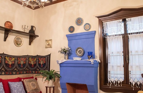 Arnaia Ski Chalet | Dandy Villas Arnea Arni