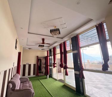 Pauri Hotel | DANGWAL HoTEL