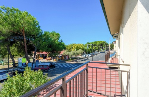 Ronchi Apartment | Daniela 2 100m From Sea, Marina di Massa, Italy