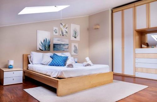 Aci Sant'Antonio Apartment | Daniele's Suite. Etna, Sea & much more.