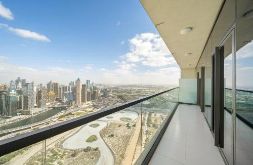 Sheikh Zayed Road Apartment | Daniels 2BR with Canal View at Aykon City