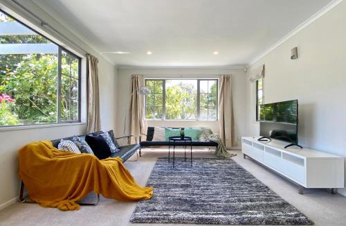 Dannemora House | Dannemora Elegance, close Botany Shopping Centre