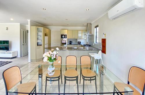 Dannemora House | Dannemora Elegance, close Botany Shopping Centre