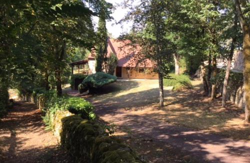Domme Villa | Dans la bastide de Domme - piscine chauffée, parking privé