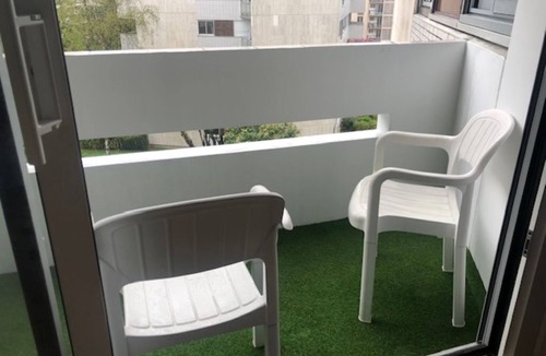Rueil-Malmaison Apartment | Dans la Verdure, au Calme Près de Paris