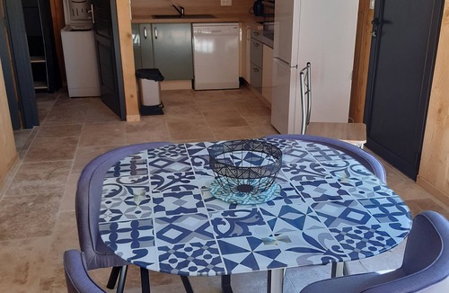 Oppede Bed & Breakfast | DANSAVAN Gite champ de Lavande LUBERON Shared swimming pool air conditioning