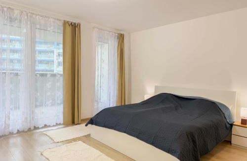 Vizafogo Apartment | Danube river flat with balcony,free garage
