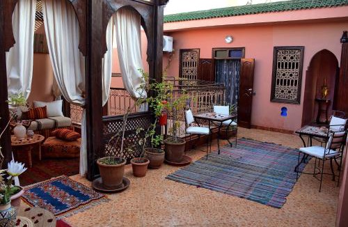 Zaouia Sidi Rhalem House | Dar LEULEU