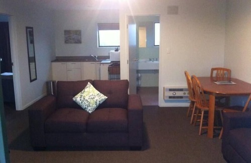 Darfield Hotel | Darfield Motel